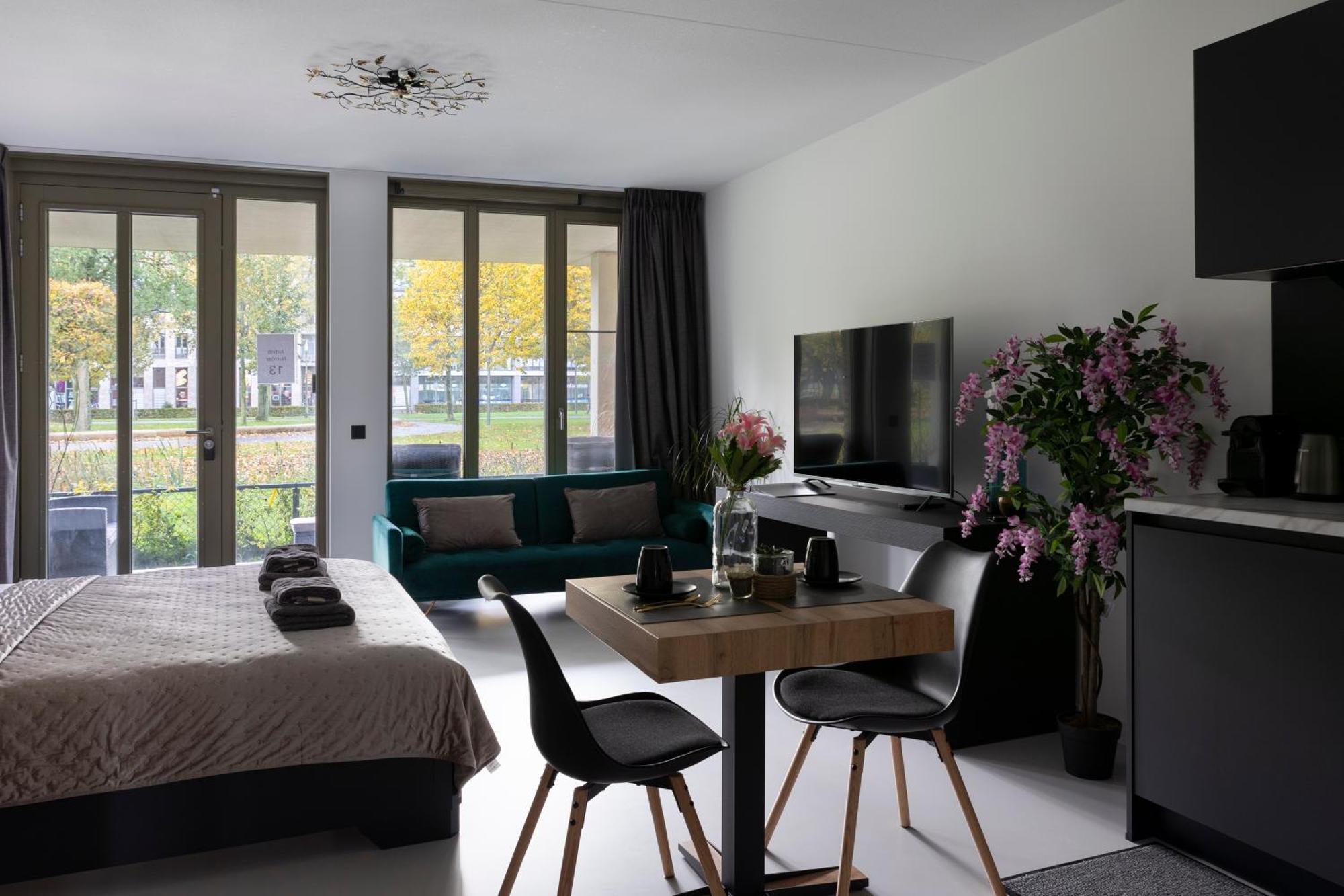 Luxury Room With King Size Bed Dordrecht Exteriér fotografie